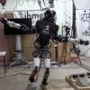Человекоподобного робота Atlas учат держать равновесие на одной ноге