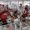 На предприятиях Foxconn установлено около 40 000 роботов