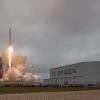 SpaceX успешно запустила ракету-носитель Falcon 9 с космическим кораблем Dragon
