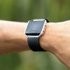Fitbit выпустит свои первые умные часы осенью, хотя ранее собиралась сделать это весной
