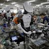 Нехватка рабочей силы побуждает даже небольшие японские компании закупать роботов