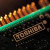 На руководство Toshiba давят, чтобы оно рассмотрело альтернативы продаже полупроводникового производства выбранному кандидату
