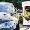 Tesla запретила использовать зарядные станции Supercharger для коммерческих автомобилей