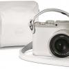 Новый вариант полнокадровой компактной камеры Leica Q создан в сотрудничестве с Подладчиковым