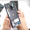 JerryRigEverything сделал заднюю крышку смартфона Samsung Galaxy S9 прозрачной