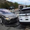 Tesla на автопилоте атаковала полицейскую машину