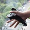 Контроллер Valve Knuckles EV2 позволяет сжимать предметы в VR