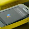 На KaiOS, операционной системе для обычных телефонов, появятся Google Assistant, Google Maps и YouTube