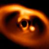 Получена первая фотография новорожденной планеты