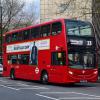 В знаменитых британских двухэтажных автобусах появятся беспроводные зарядные устройства