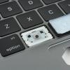 Apple не смогла решить проблемы с клавиатурами MacBook