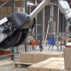 Двухколёсный робот Boston Dynamics переносит грузы захватом на присоске