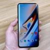 Глава OnePlus намекнул на цену OnePlus 7 Pro – смартфон дешевым не будет