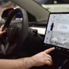 Tesla добавит в свои электромобили поддержку Netflix и YouTube