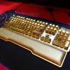Клавиши клавиатуры Adata XPG Golden Summoner покрыты золотом