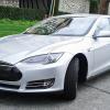Tesla вернула функцию автопилота новому владельцу электрокара. Ранее ее отключили за неуплату