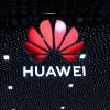Запасливая Huawei. Телекоммуникационный бизнес компании пока находится в более выгодном положении, чем мобильный