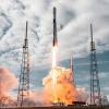 SpaceX совершила исторический запуск и вывела на орбиту рекордное количество спутников с помощью одной ракеты-носителя Falcon 9