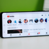Google запустила спорное новшество для YouTube: полноэкранный режим с комментариями