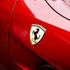 Ferrari объявляет о сотрудничестве с сэром Джони Айвом и Марком Ньюсоном