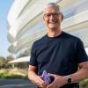 Некоторые акционеры Apple не хотят, чтобы Тим Кук получил 99 млн долларов премии